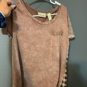Buckle T-shirt